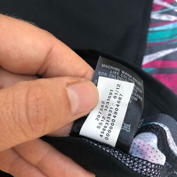 Under Armour coldblack tank HeatGear Jersey tank - Picture 3 of 15